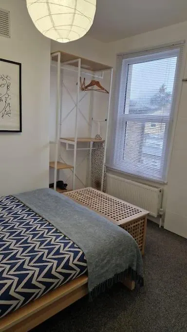 Stylish 1 Bed Flat With En-Suite London